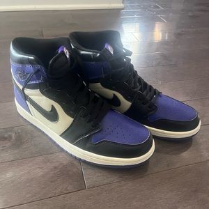 NIKE AIR JORDAN 1 RETRO HIGH - BLACK / PURPLE TOE - SIZE 13